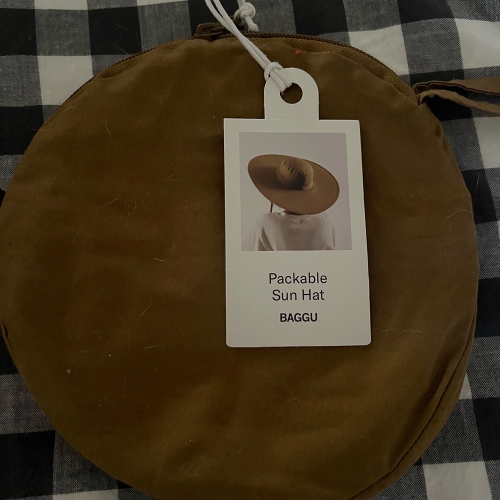 BAGGU Packable Sun Hat in Tan